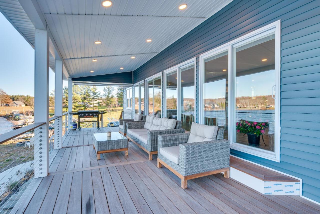 Luxe Pennsylvania Lakefront Vacation Rental! *
